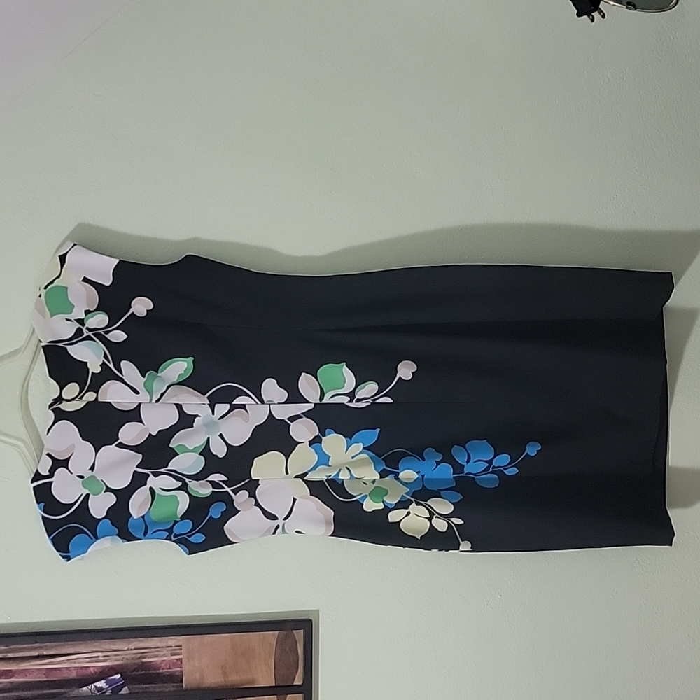 Casual Dress - Picture 2 of 5